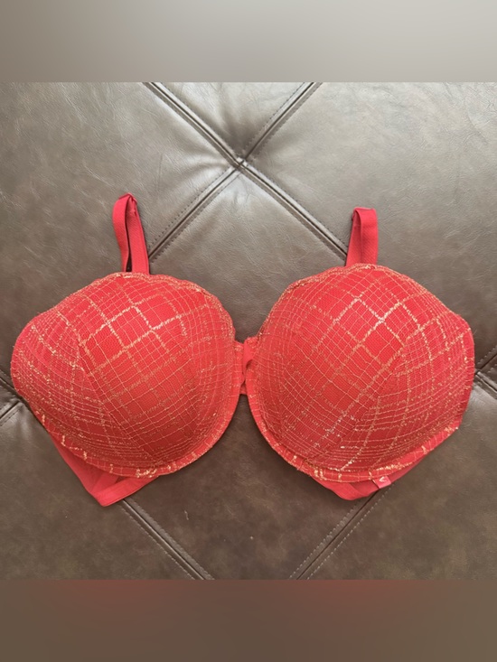 Victoria's Secret Other - Victoria's Secret Red Lace-Textured Very Sexy Push-Up Bra